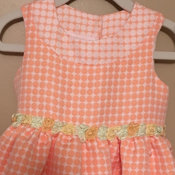 Beautiful Spring Dress - Picture 2 of 4